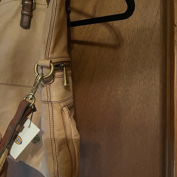 Fossil Leather Messenger Tote Crossbody NWT - Picture 14 of 15